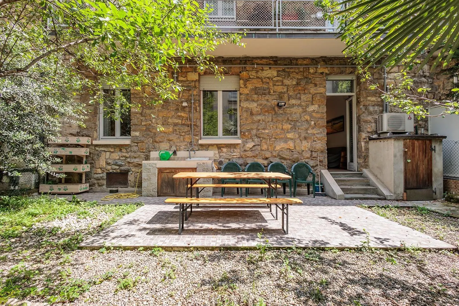 شقة Four Trees Garden House بيرغامو